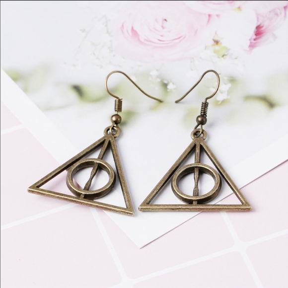 Harry Potter Earrings - Picture 3 of 6